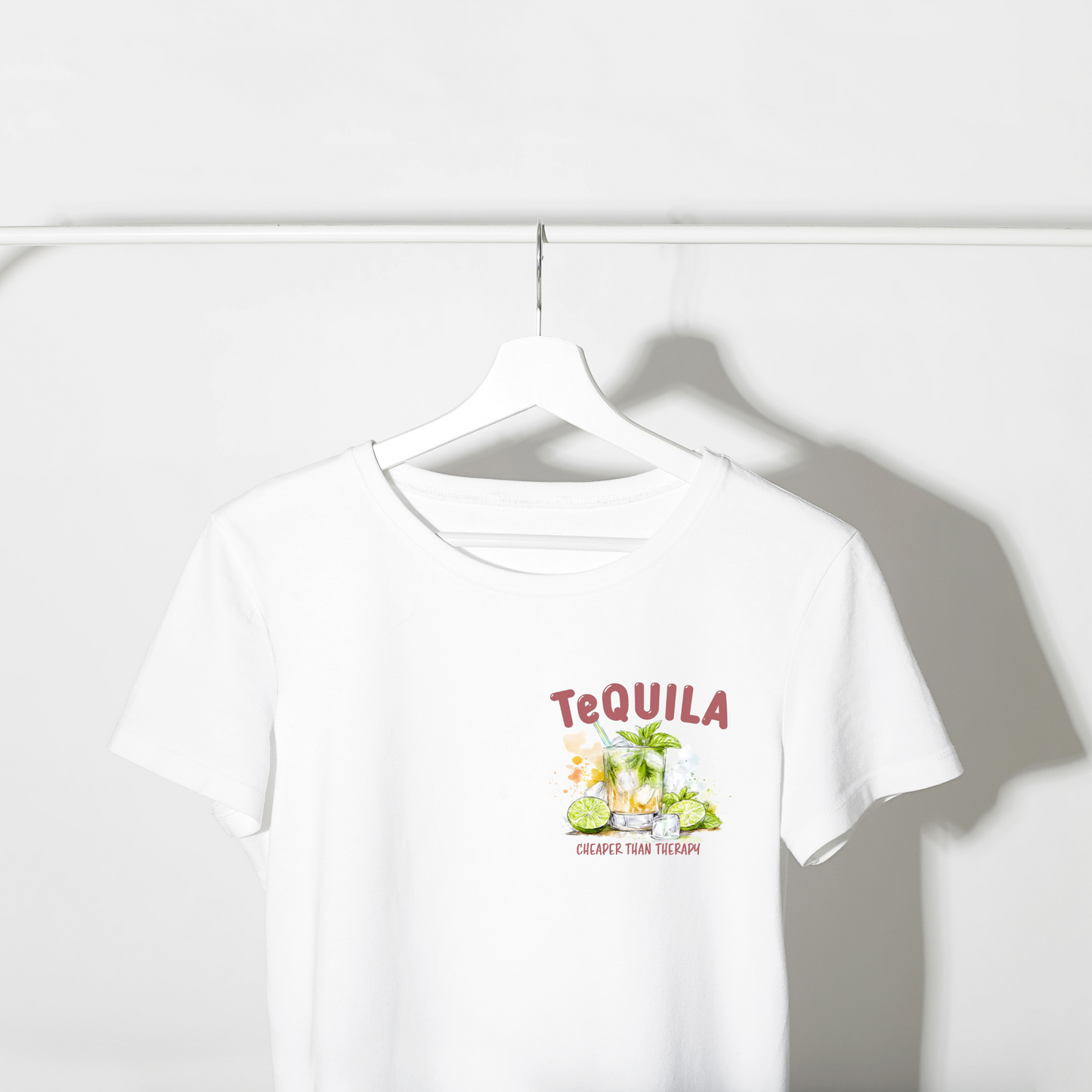 Camiseta Boxy Orgánica – Tequila: Cheaper than Therapy 🍋✨