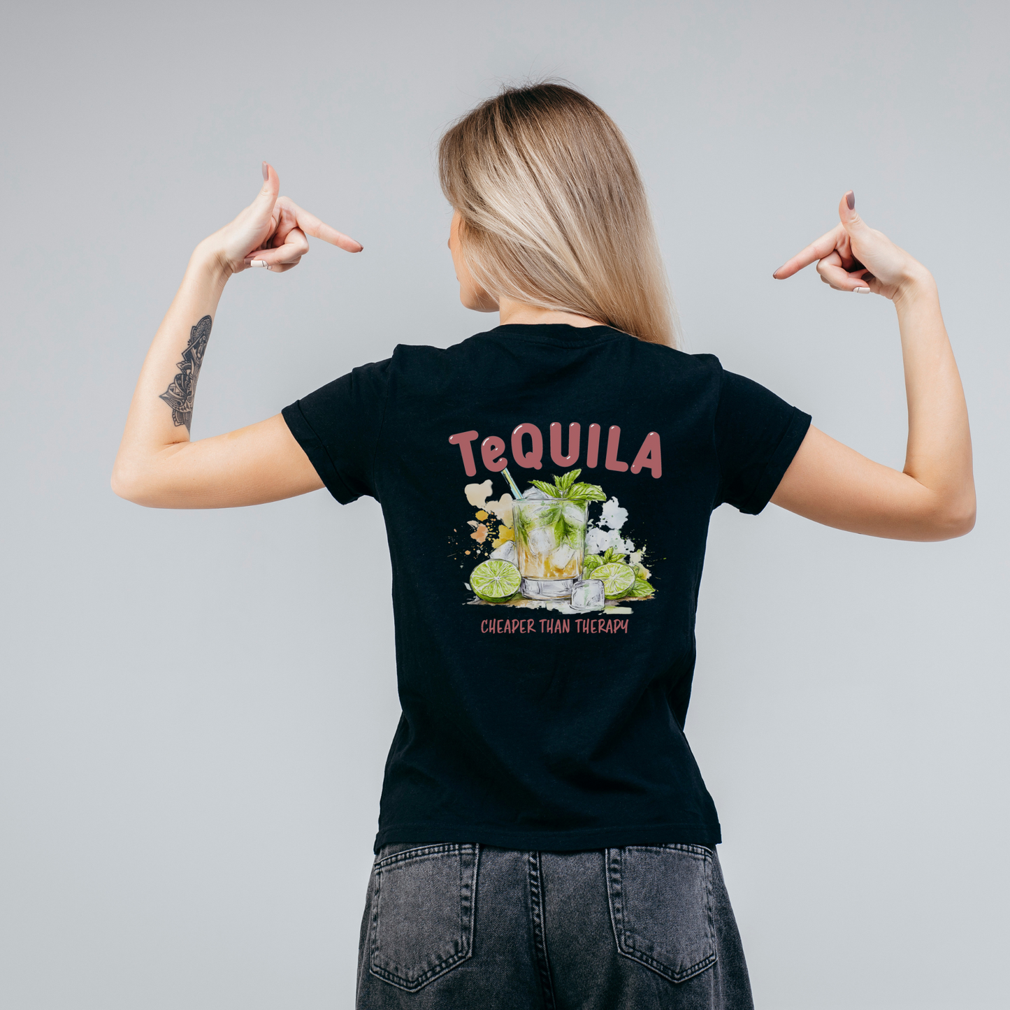 Camiseta Boxy Orgánica – Tequila: Cheaper than Therapy 🍋✨