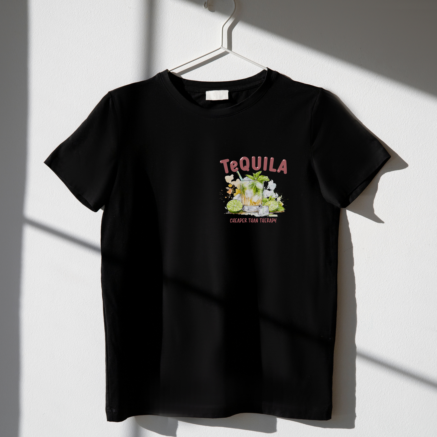 Camiseta Boxy Orgánica – Tequila: Cheaper than Therapy 🍋✨